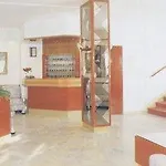 West End Hotel