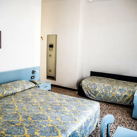 Hotel West End 3*