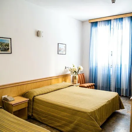 West End Ξενοδοχείο Αλάσιο