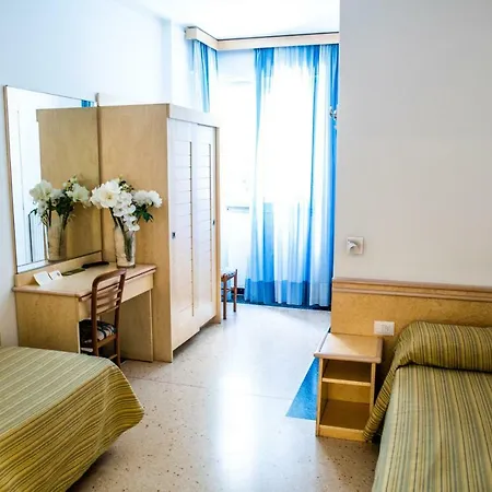 West End Hotel 3*