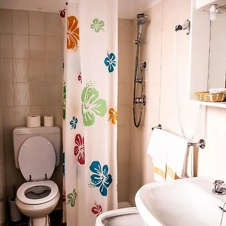 West End Ξενοδοχείο