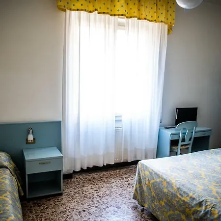 Hotel West End 3*