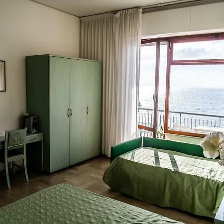 West End 3* Alassio