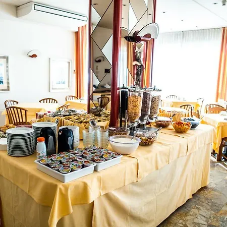 West End 3* Alassio