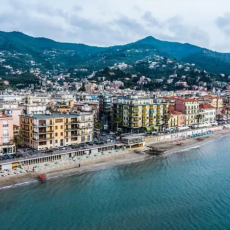 Ξενοδοχείο West End